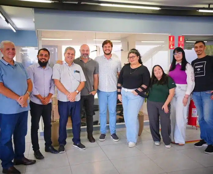 Empresa de teleatendimento vai gerar até 2 mil empregos em Campina Grande