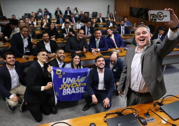 efraim juventude