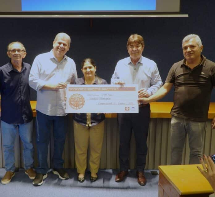 creator: gd jpeg v1.0 (using ijg jpeg v80), quality = 90?