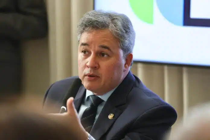 Efraim Filho condena alianças políticas com o crime e cobra postura firme contra o narcotráfico