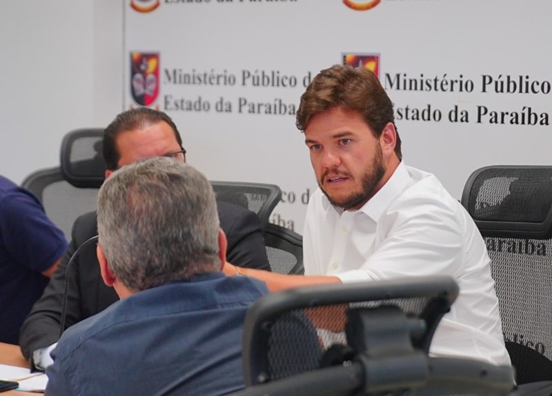 Bruno vai fazer mudanças no secretariado essa semana