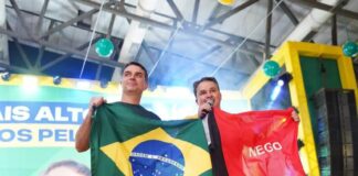 Em evento com Flávio Bolsonaro, Efraim se filia ao PL e lança pré-candidatura ao Governo da Paraíba img 20260322 wa0173