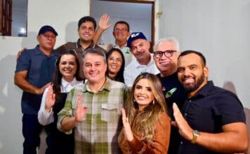 Efraim recebe apoio em Pedra Lavrada