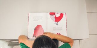 criança leitura