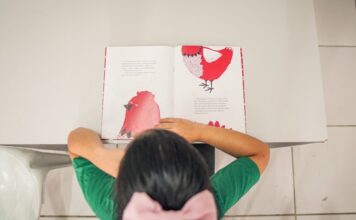 criança leitura